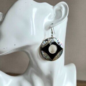 Large round Alpaca Mexico Abalone shell dangling earrings.